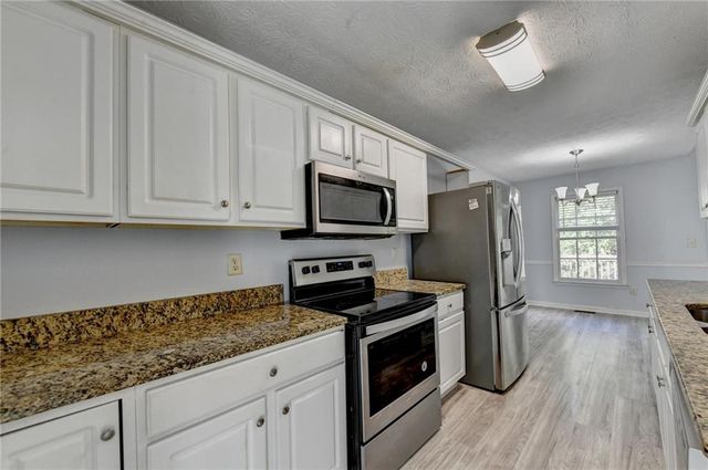 5724 Southland Walk, Stone Mountain, GA 30087