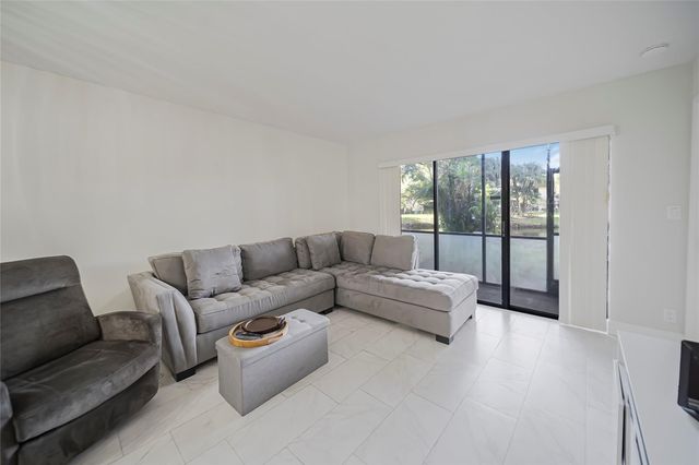 3039 Carambola Circle 3039, Pompano Beach, FL 33066