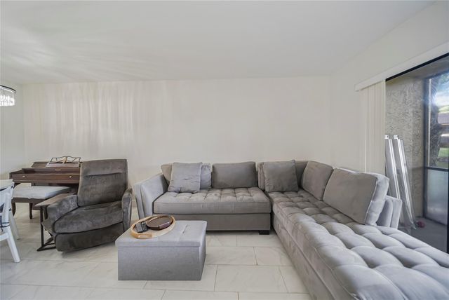 3039 Carambola Circle 3039, Pompano Beach, FL 33066