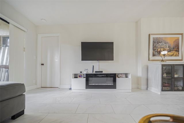 3039 Carambola Circle 3039, Pompano Beach, FL 33066