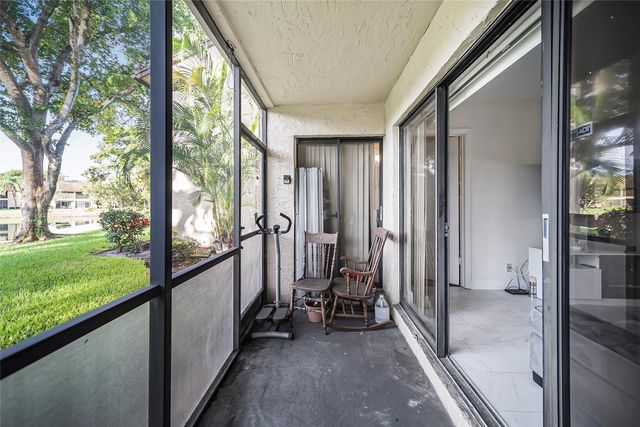 3039 Carambola Circle 3039, Pompano Beach, FL 33066