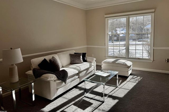 2118 Pine Bluffs Court, Highland Twp, MI 48357