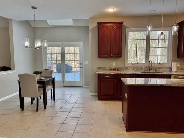 2118 Pine Bluffs Court, Highland Twp, MI 48357