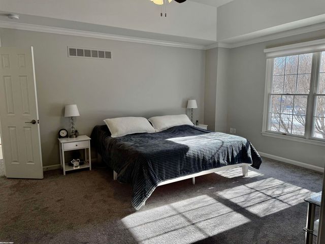 2118 Pine Bluffs Court, Highland Twp, MI 48357