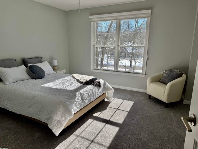 2118 Pine Bluffs Court, Highland Twp, MI 48357