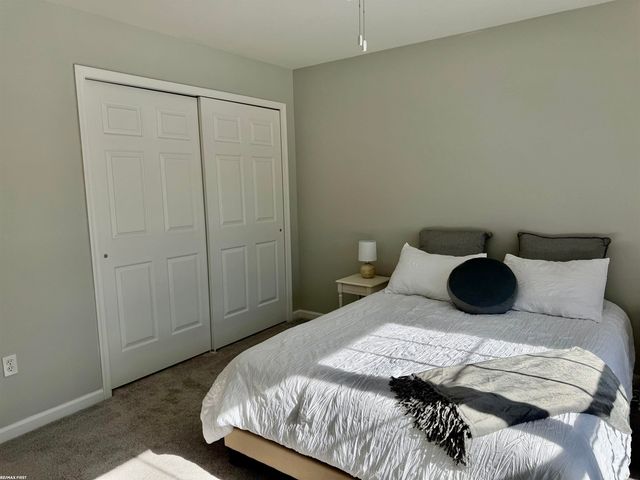 2118 Pine Bluffs Court, Highland Twp, MI 48357