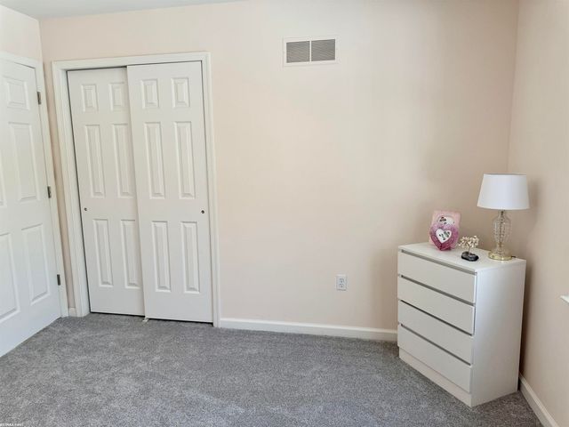 2118 Pine Bluffs Court, Highland Twp, MI 48357