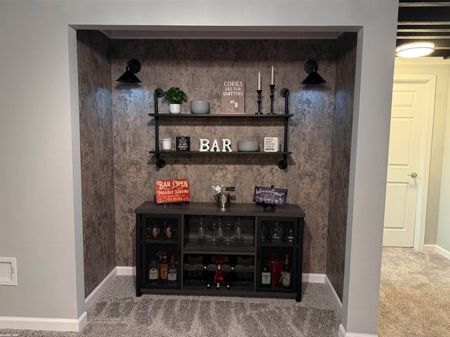 2118 Pine Bluffs Court, Highland Twp, MI 48357