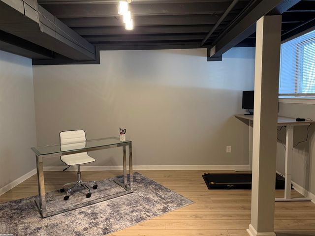 2118 Pine Bluffs Court, Highland Twp, MI 48357