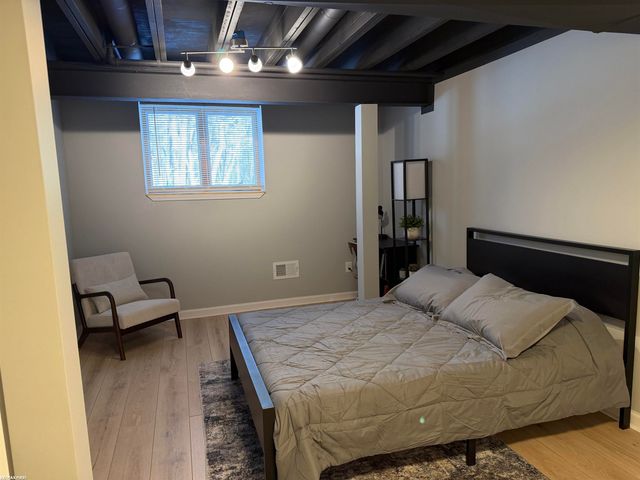 2118 Pine Bluffs Court, Highland Twp, MI 48357