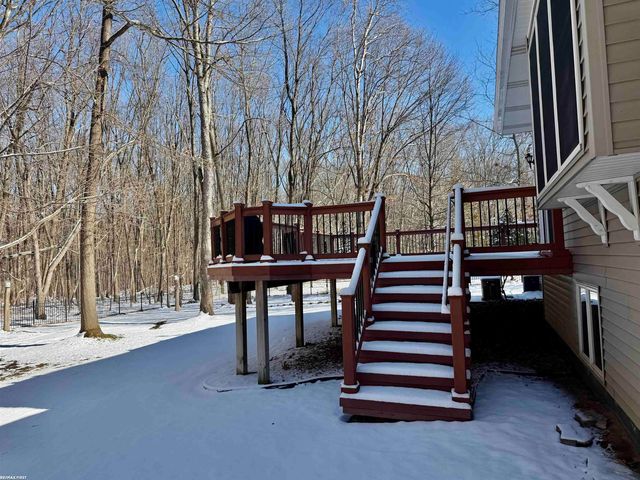 2118 Pine Bluffs Court, Highland Twp, MI 48357