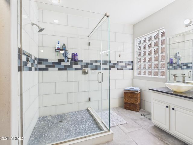 8034 W CLARA Lane, Peoria, AZ 85382