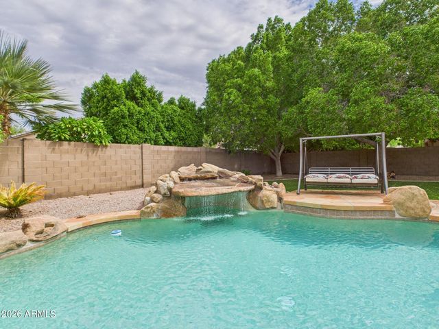 8034 W CLARA Lane, Peoria, AZ 85382