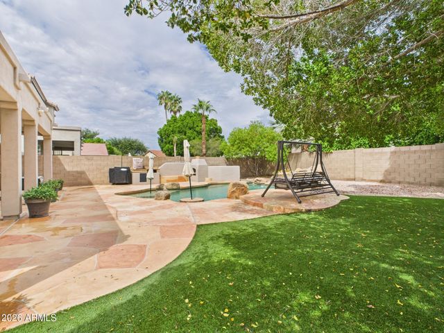 8034 W CLARA Lane, Peoria, AZ 85382