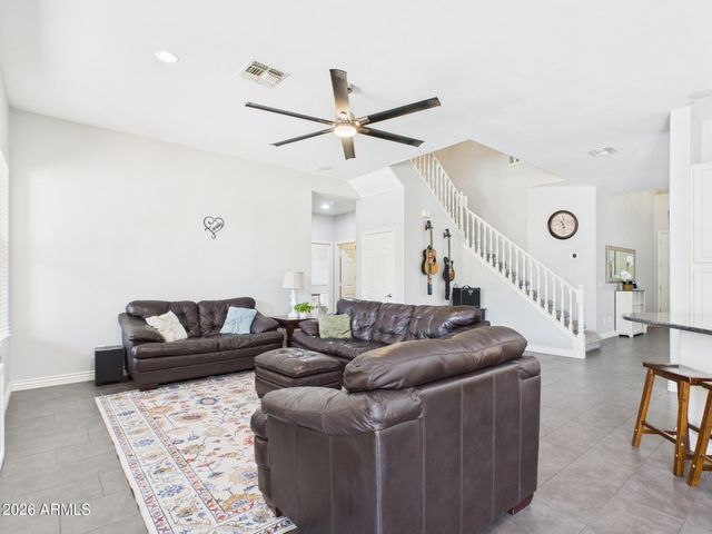 8034 W CLARA Lane, Peoria, AZ 85382