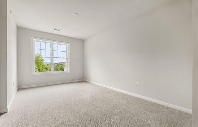 5 Peters Farm Way 408, Westborough, MA 01581