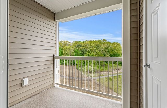 5 Peters Farm Way 408, Westborough, MA 01581
