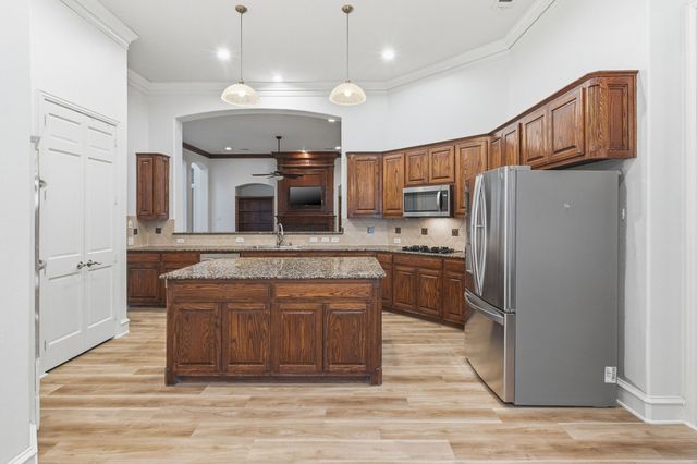 720 Ashley Place, Murphy, TX 75094
