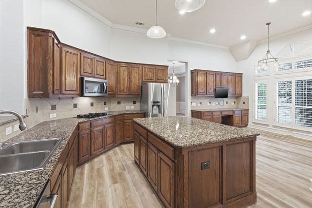 720 Ashley Place, Murphy, TX 75094