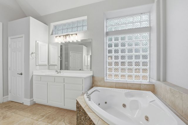 720 Ashley Place, Murphy, TX 75094