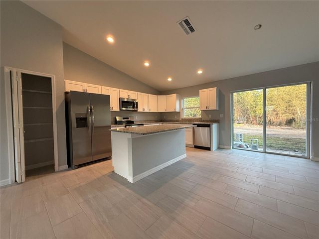 37 LOCUST DRIVE, Ocala, FL 34472