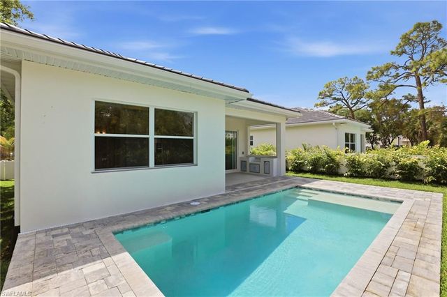 1027 Frank Whiteman BLVD, Naples, FL 34103