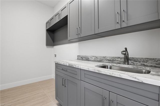 1027 Frank Whiteman BLVD, Naples, FL 34103