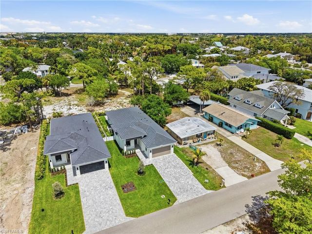 1027 Frank Whiteman BLVD, Naples, FL 34103