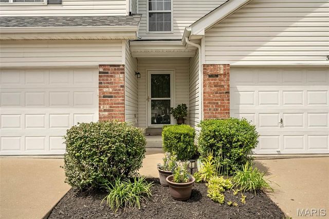 500 Flowering Magnolia Drive, O'fallon, MO 63366