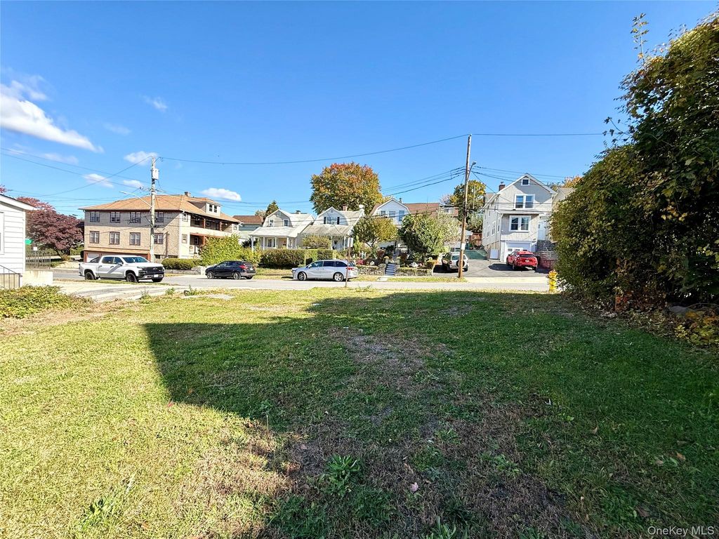 13 Primrose Street, White Plains, NY 10606 — photo 2