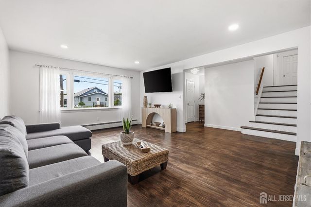 179 Buckelew Avenue, Jamesburg, NJ 08831