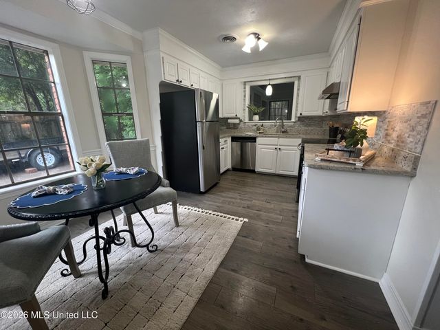 9 Treeway Drive, Brandon, MS 39042