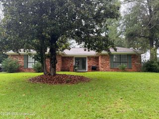9 Treeway Drive, Brandon, MS 39042