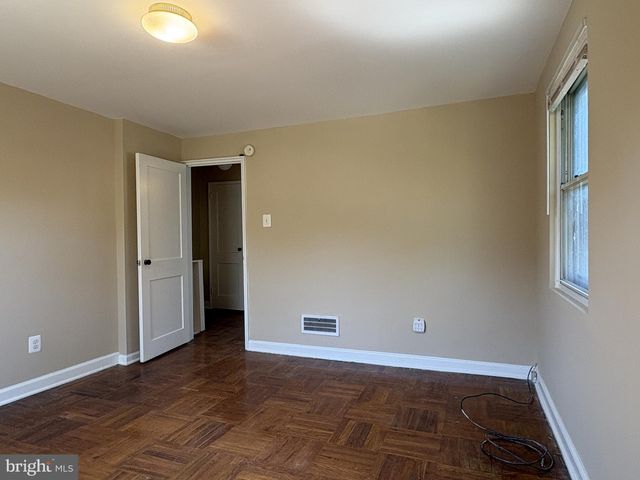 54 MADISON DR, Newark, DE 19711