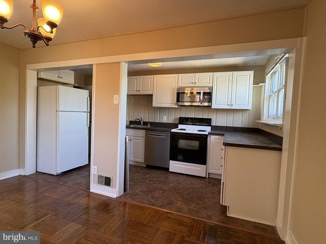 54 MADISON DR, Newark, DE 19711