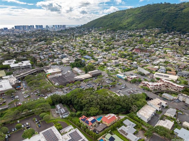 2956 Kaloaluiki Street A, Honolulu, HI 96822