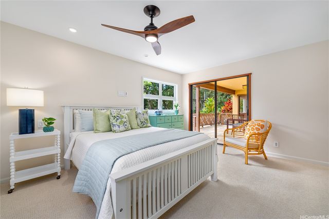 2956 Kaloaluiki Street A, Honolulu, HI 96822
