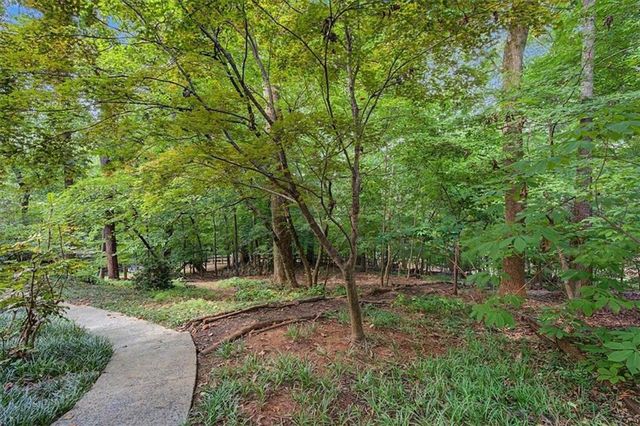 1663 Huntingford Drive, Marietta, GA 30068