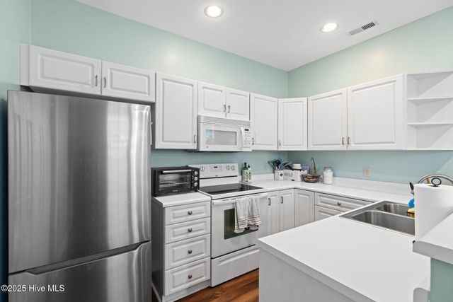 5813 Wrightsville Avenue Apt 124, Wilmington, NC 28403