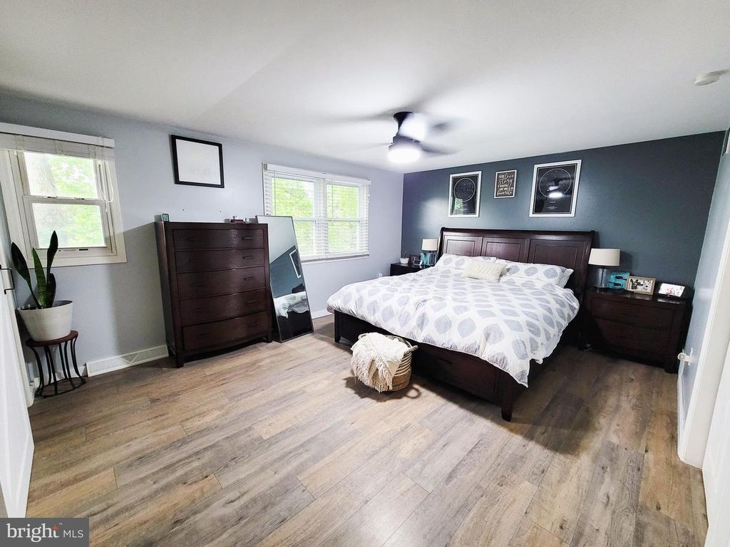 353 WEDGEWOOD DR, Easton, PA 18045