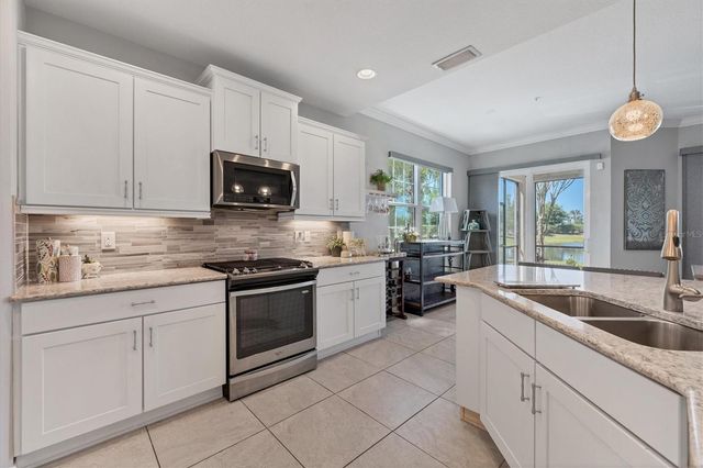 7564 DIVOT LOOP, Bradenton, FL 34202