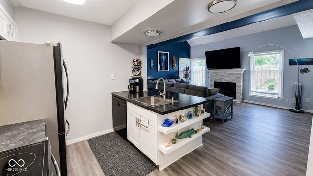 3039 Bayberry Court W, Carmel, IN 46033