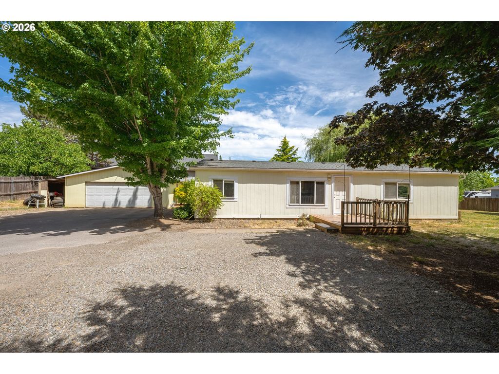 Image 1 of property listing at 2225 ROGERS Ln, Salem, OR 97304