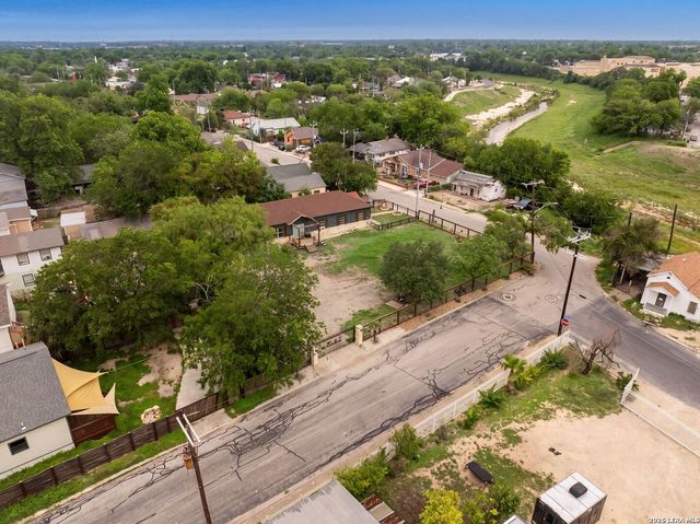 239 FORREST AVE, San Antonio, TX 78204