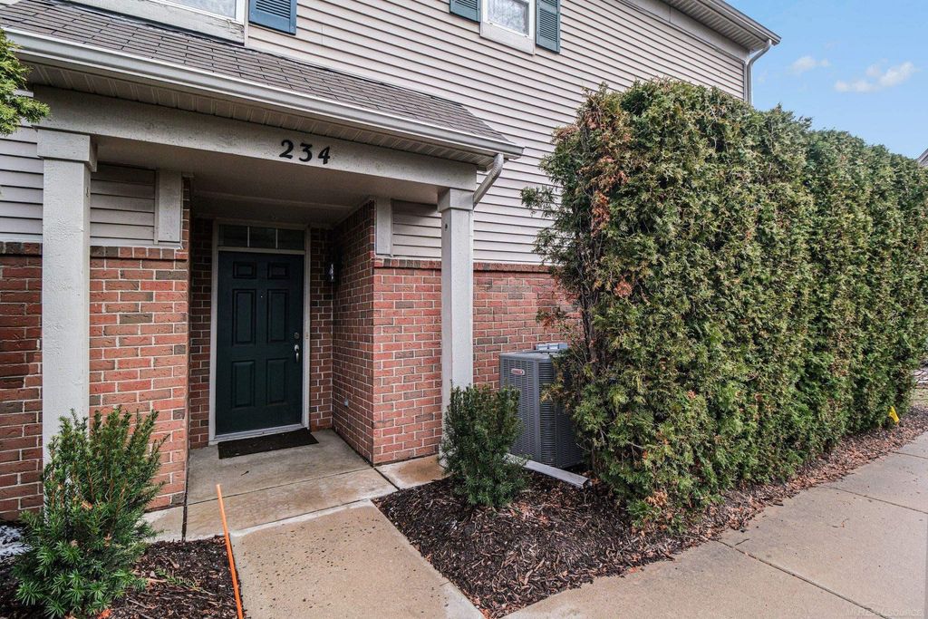 234 N Wixom Road, Wixom, MI 48393