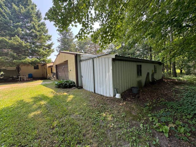 6350 E Cadillac Road, Falmouth, MI 49632