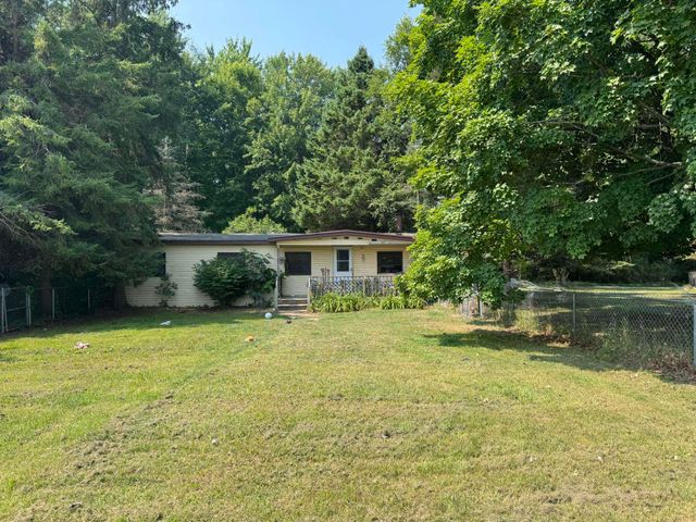 6350 E Cadillac Road, Falmouth, MI 49632