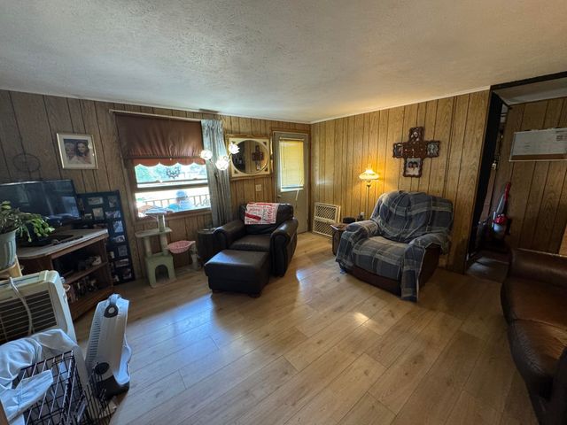 6350 E Cadillac Road, Falmouth, MI 49632