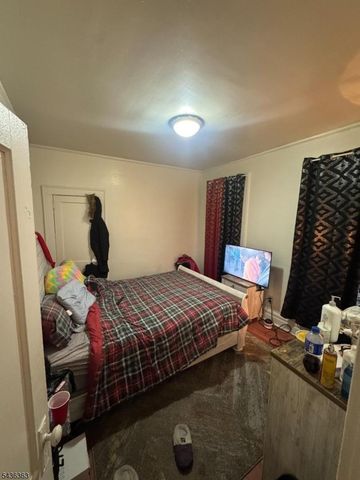 5 Mapes Ter, Newark City, NJ 07112