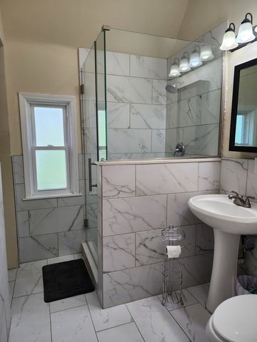435 W Winneconna Parkway, Chicago, IL 60620